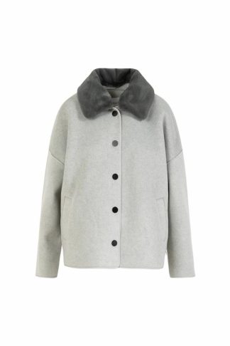 Chaqueta con cuello desmontable