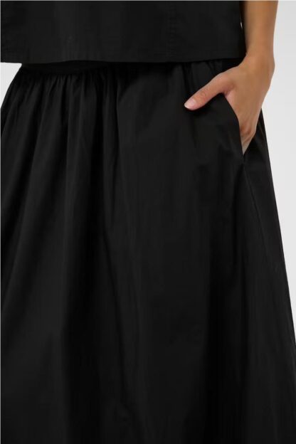 Falda globo NEGRO